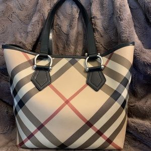 🔥 🔥AUTHENTIC BURBERRY HANDBAG🔥🔥
